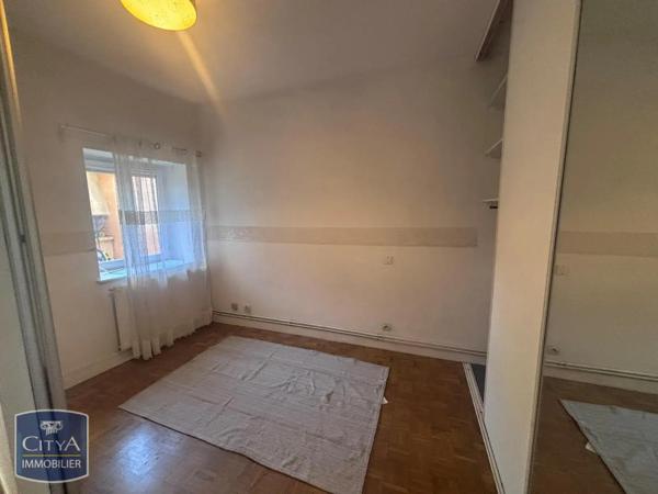 Appartement à louer 2 pièces 56.3m²