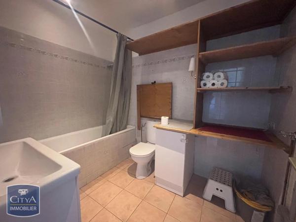 Appartement à louer 2 pièces 56.3m²