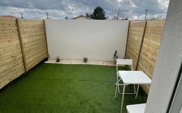 Appartement à louer    2 pièces • 17 m2 Saint-Loubès