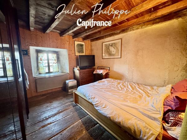 LA FARE-EN-CHAMPSAUR – AUTHENTIQUE CORPS DE FERME À FORT POTENTIEL