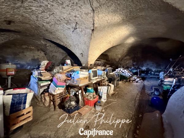 LA FARE-EN-CHAMPSAUR – AUTHENTIQUE CORPS DE FERME À FORT POTENTIEL