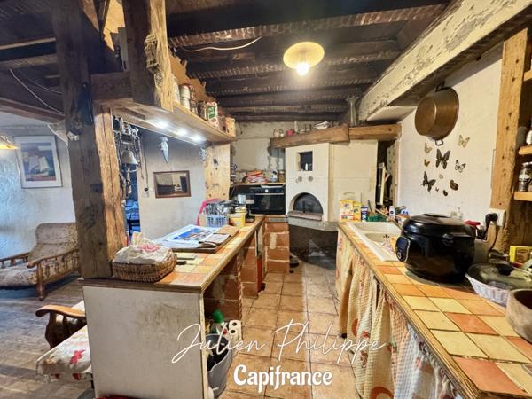 LA FARE-EN-CHAMPSAUR – AUTHENTIQUE CORPS DE FERME À FORT POTENTIEL