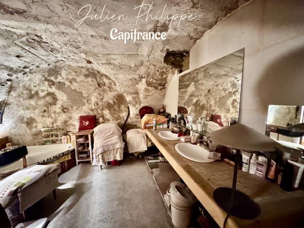 LA FARE-EN-CHAMPSAUR – AUTHENTIQUE CORPS DE FERME À FORT POTENTIEL