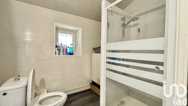 Longère 6 pièces de 129 m² à Château-Renard (45220)