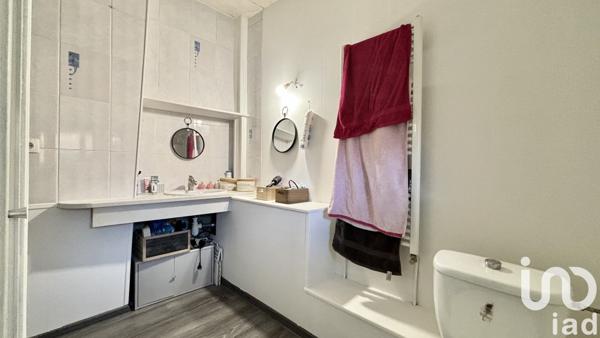 Longère 6 pièces de 129 m² à Château-Renard (45220)