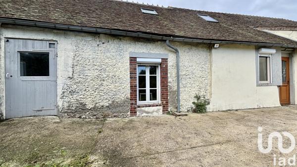 Longère 6 pièces de 129 m² à Château-Renard (45220)