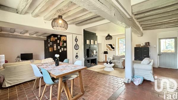 Longère 6 pièces de 129 m² à Château-Renard (45220)