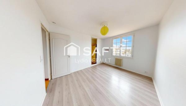 Bien rare à Gond-Pontouvre : volumes, grand terrain et cadre privilégié