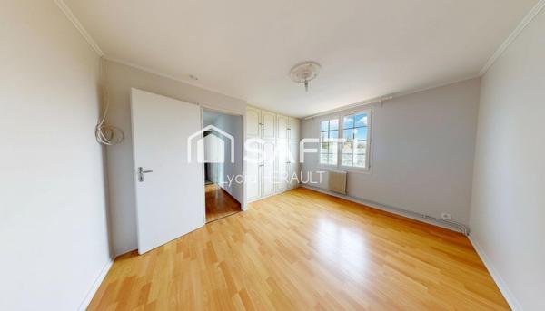 Bien rare à Gond-Pontouvre : volumes, grand terrain et cadre privilégié