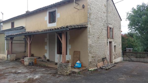 SCIECQ. Maison ancienne à rénover Sciecq (79000)