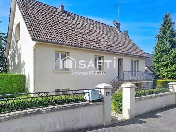 Maison traditionnelle dans environnement calme