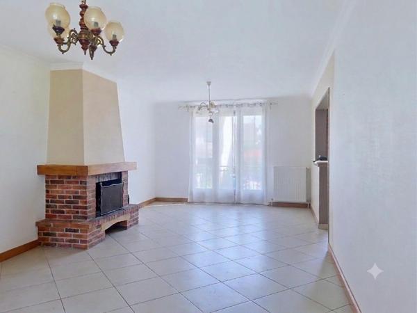 Maison traditionnelle dans environnement calme