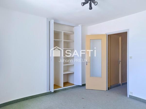 Maison traditionnelle dans environnement calme