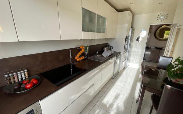 Appartement à vendre    4 pièces • 76 m2 Ballainvilliers