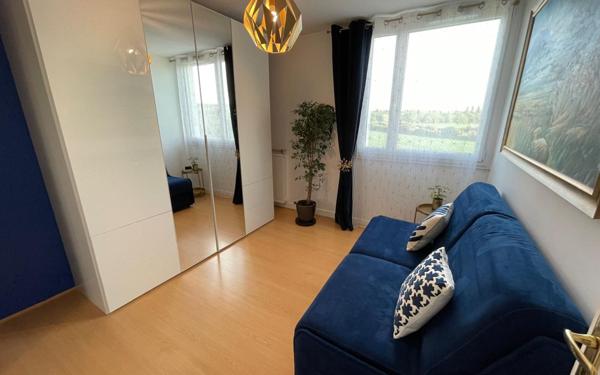 Appartement à vendre    4 pièces • 76 m2 Ballainvilliers