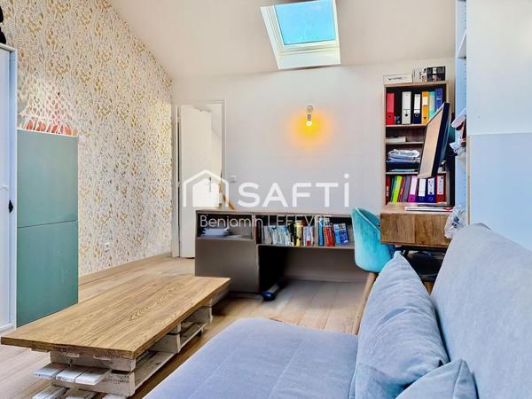 MAISON DE VILLE AVEC EXTÉRIEUR SUR TROIS NIVEAUX