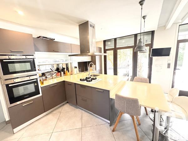 Maison à vendre 5 pièces 220 m² Dax