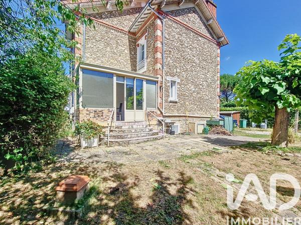 Maison à vendre 6 pièces 142 m² Saint-Fargeau-Ponthierry