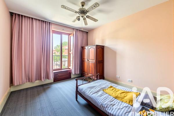Maison à vendre 6 pièces 142 m² Saint-Fargeau-Ponthierry