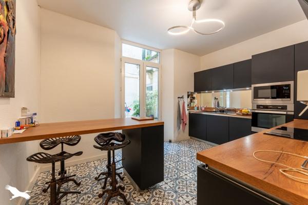 Appartement à vendre |                                       Bordeaux |                                        4 pièces  |  147 m²