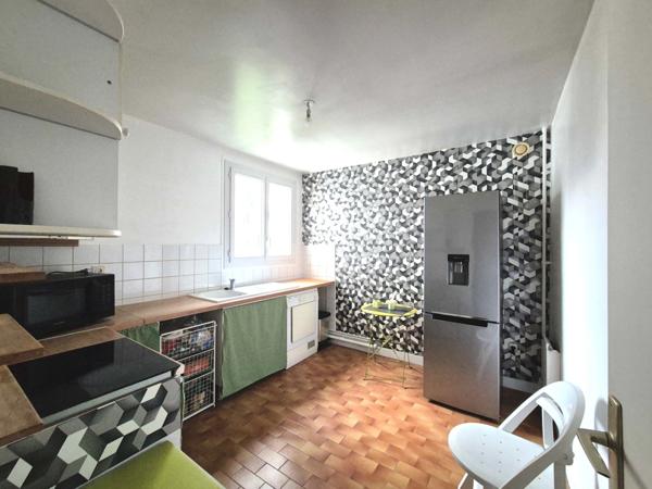 Appartement à vendre 4 pièces avec loggia fermée, cave et parking ASNIERES SUR SEINE (92)