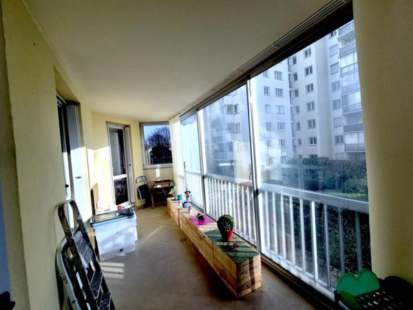 Appartement à vendre 4 pièces avec loggia fermée, cave et parking ASNIERES SUR SEINE (92)