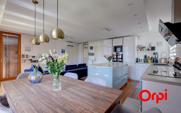 Appartement à vendre    3 pièces • 71,94 m2 Lyon 2