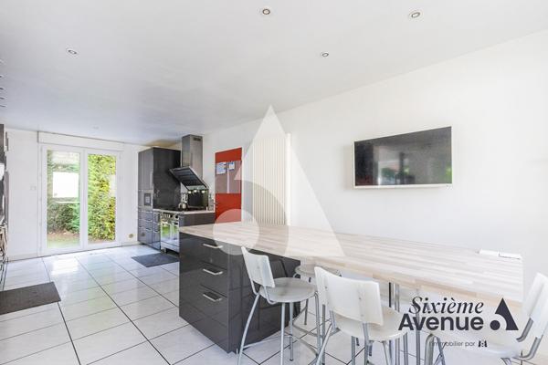 Maison 6 pièces 194.82 m2