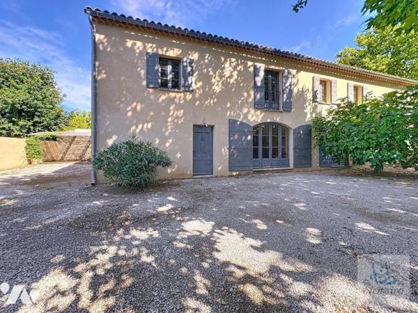 Saint-Rémy-de-Provence - Maison de 17 pièces - 423,91 m²
