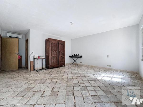 Saint-Rémy-de-Provence - Maison de 17 pièces - 423,91 m²
