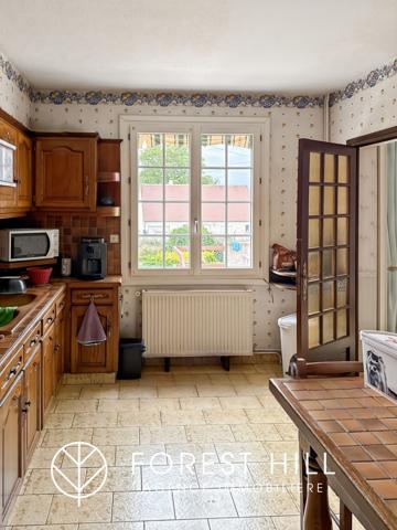 SAINT-MARTIN-LE-BEAU – MAISON TRADITIONNELLE– DE BEAUX VOLUMES À RÉINVENTER