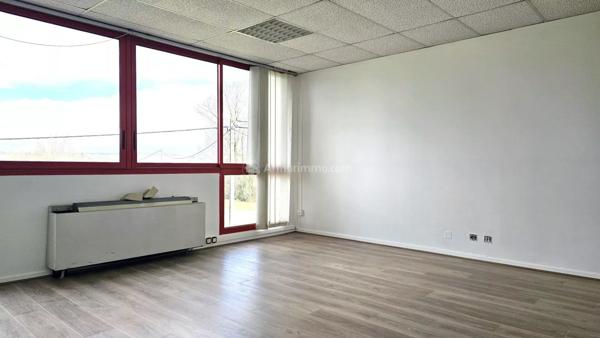 Location Bureau 31 pièces 1062 m2 à Albi