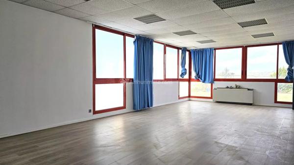 Location Bureau 31 pièces 1062 m2 à Albi