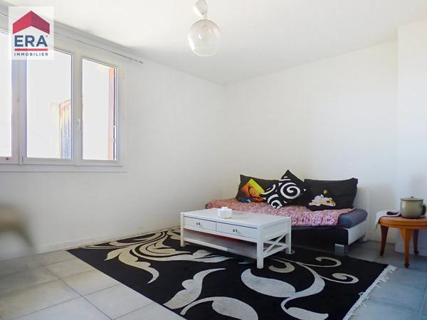 A VENDRE MARSEILLE  13014 BON SECOURS APPARTEMENT TYPE  3 CAVE LOGGIA