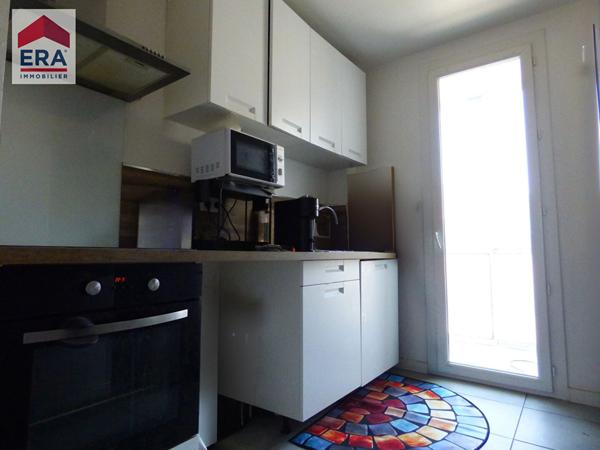 A VENDRE MARSEILLE  13014 BON SECOURS APPARTEMENT TYPE  3 CAVE LOGGIA