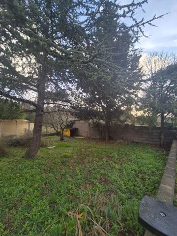 Maison plain-pied avec 1000 m² de terrain POUSSAN