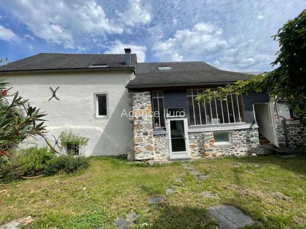 Maison - Vallee d'aspe - Réf.:205333 VALLEE D'ASPE AU COEUR D'UN VILLAGE - BEL ENSEMBLE IMMOBILIER IDEAL POUR PROJET DE CHAMBRES ET TABLE D'HOTES -