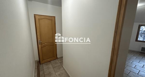 Location Maison 3 pièces 100.7 m² - Montfuron 04110