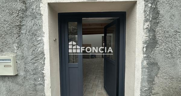 Location Maison 3 pièces 100.7 m² - Montfuron 04110