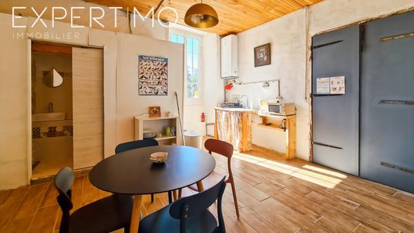 Manoir d'une superficie habitable de 338 m² avec dépendances sur un terrain de 3,6 hectares