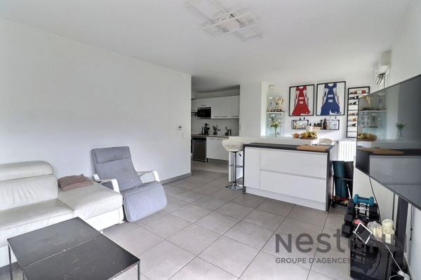Appartement 4 pièces à vendre à Neuilly-sur-Marne avec garage et cave