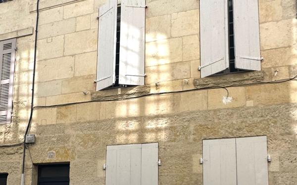 Immeuble à vendre    6 pièces •  Saintes