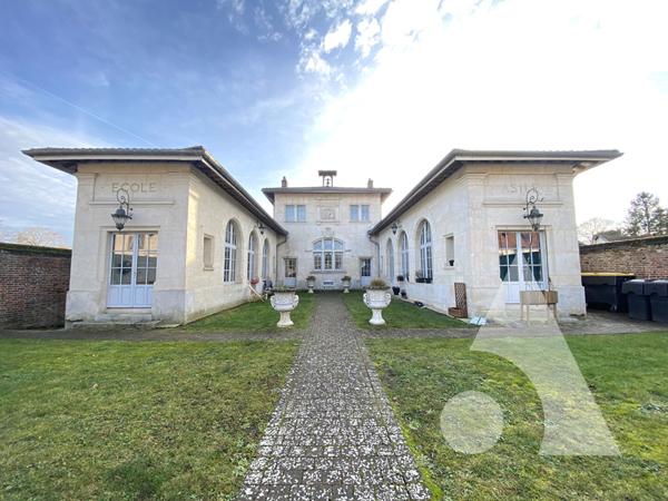 Immeuble 18 pièces 406.5 m2