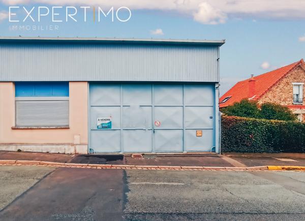 Lardy (91510) Entrepôt de stockage de 350 m2 à louer sur Lardy à 5 mns de la RN20 - Rare sur le secteur d'Arpajon !