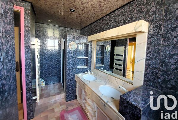 Maison à vendre 7 pièces 161 m² Morières-lès-Avignon