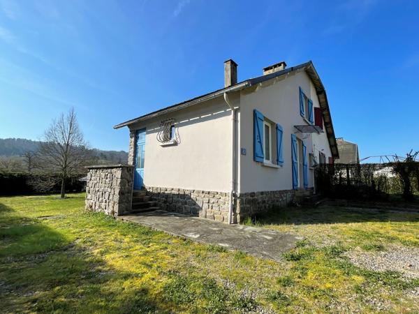 JOLIE MAISON A CHAMPS-SUR-TARENTAINE Champs-sur-Tarentaine-Marchal (15270)
