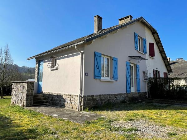 JOLIE MAISON A CHAMPS-SUR-TARENTAINE Champs-sur-Tarentaine-Marchal (15270)