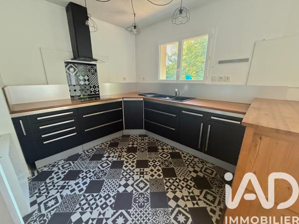 Maison à vendre 5 pièces 99 m² Le Tourne