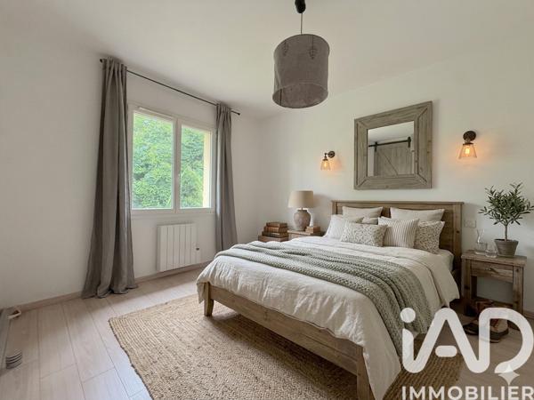Maison à vendre 5 pièces 99 m² Le Tourne