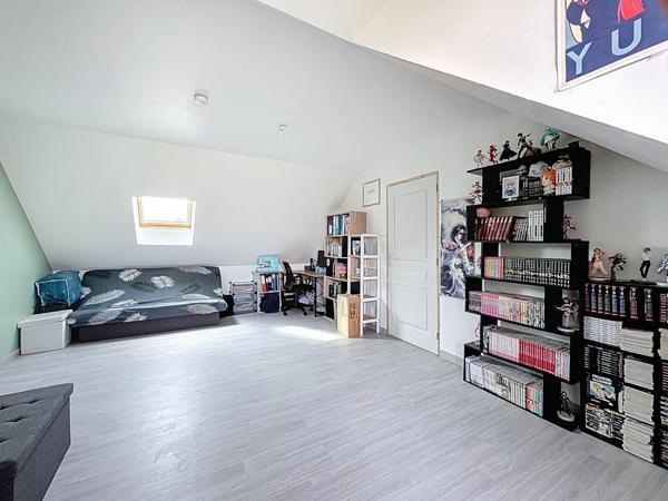 Maison à vendre 7 pièces COURCELLES (45), 5 chambres, PAC réversible, DPE C, garage